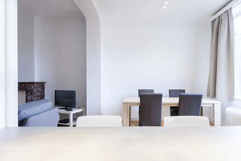 Brugmann Square Apartments