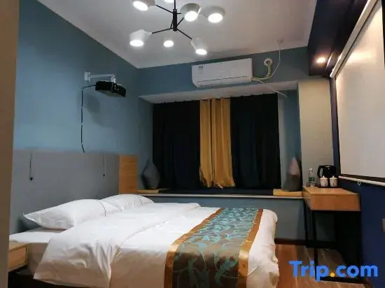 Xinya Boutique Homestay (Zhengzhou Henan University of Technology Subway Station)