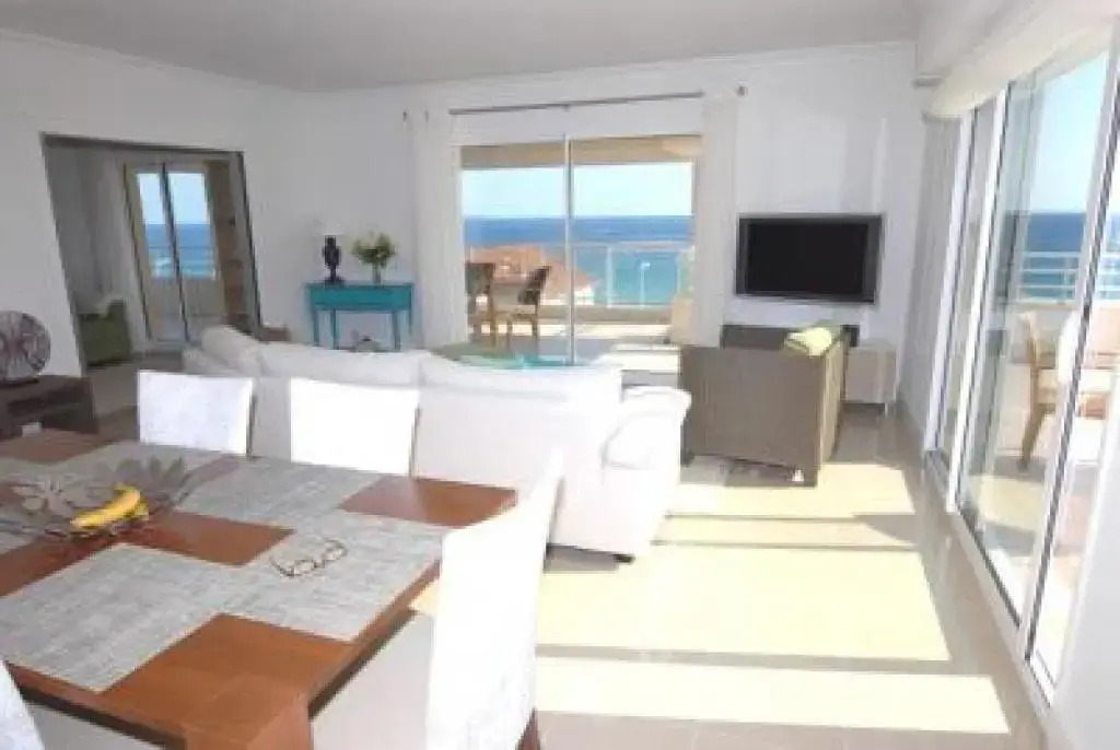 Stunning Three Bedroom Apartment on Seafront in Cannes With Panoramic sea Views 399 - 399