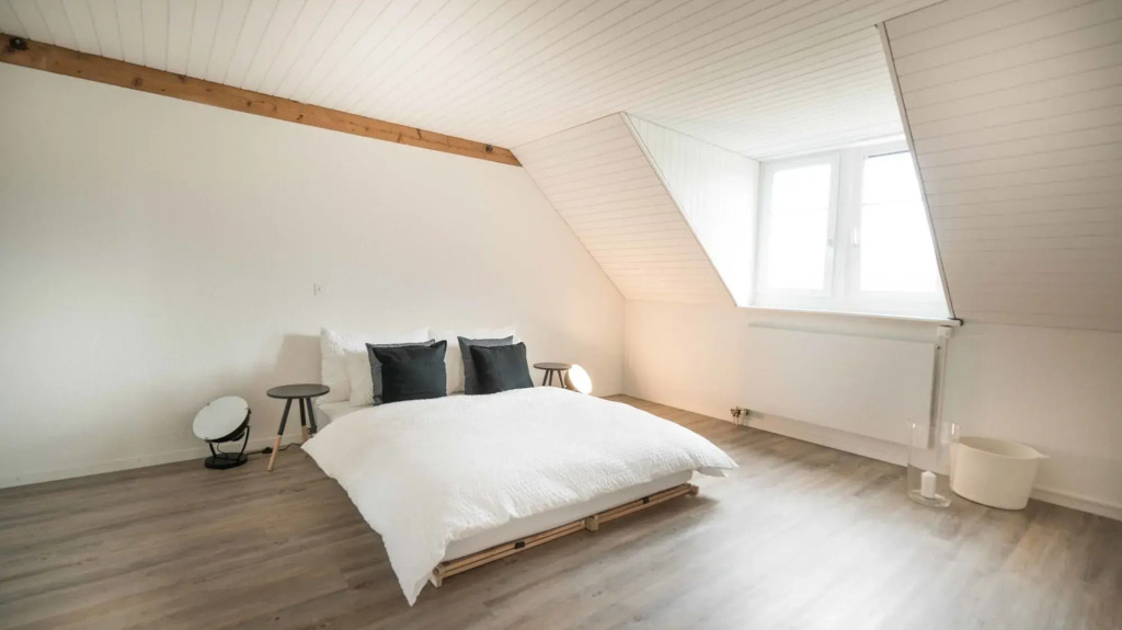 Löwenplatz Apartment near Station by Airhome