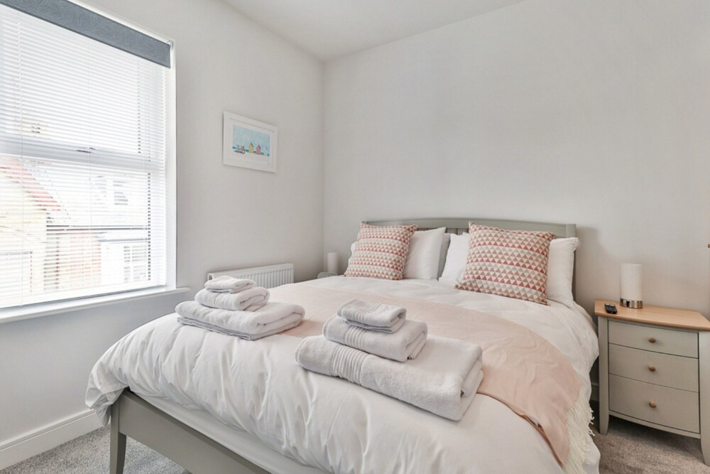 Apartment in Seaside Town of Filey, No Deposit
