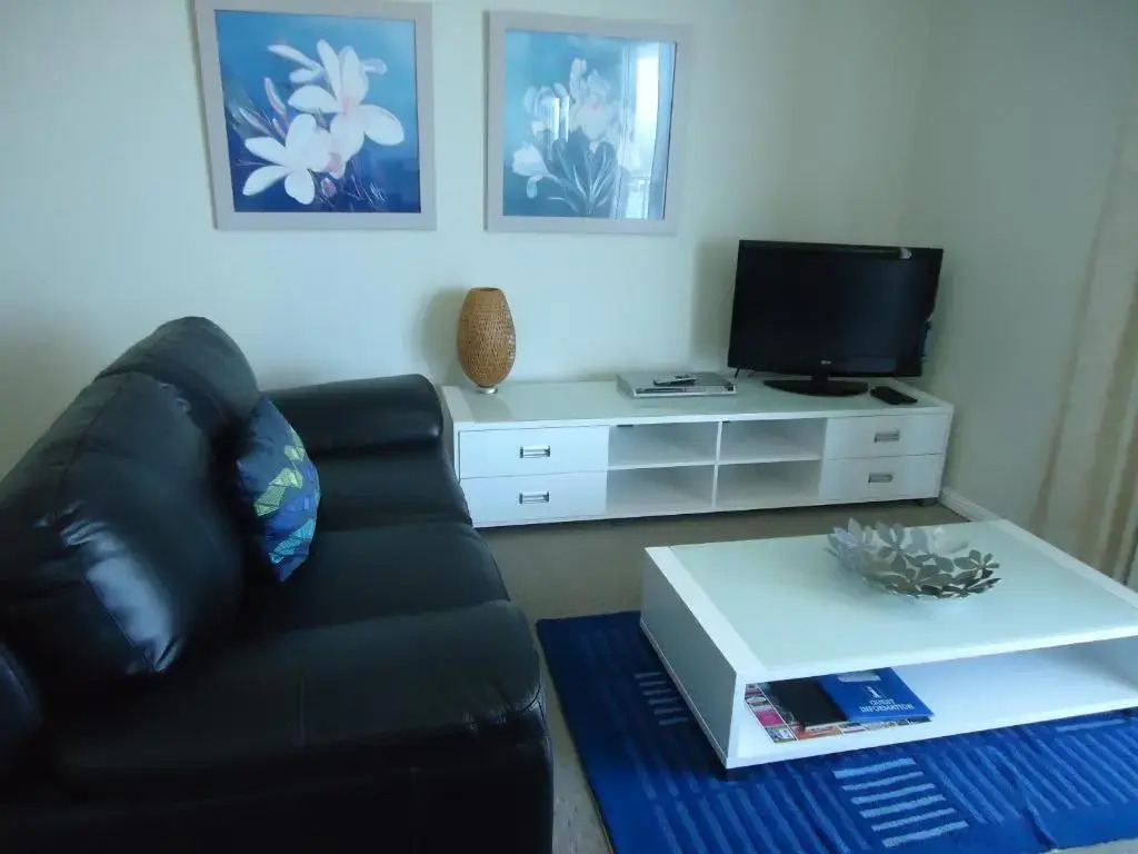 The Crest Apartments - Main Beach