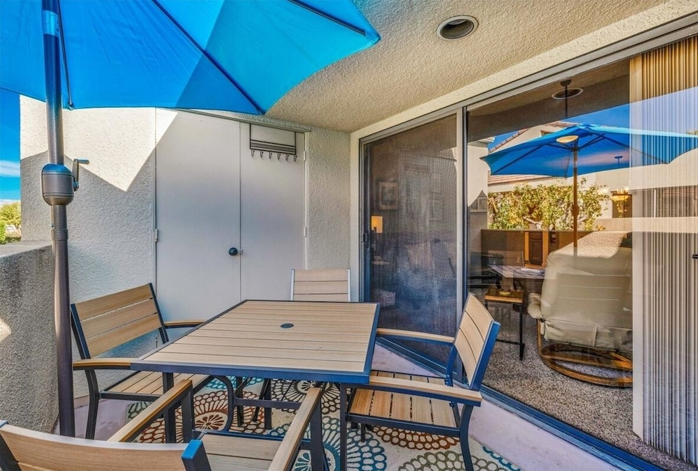 Plaza Villas 571