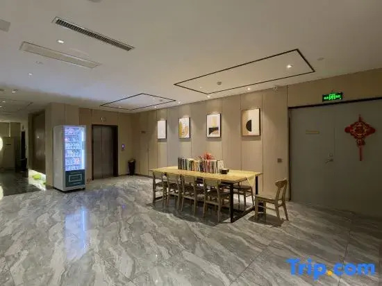 Ximan Hotel (Shanzhou District Government Wucaicheng Shopping Center)