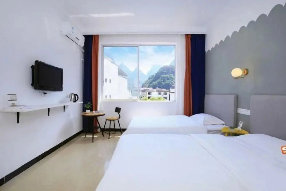 Yangshuo Menai Hotel