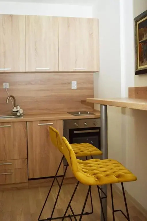 He-Ra Apartment 4