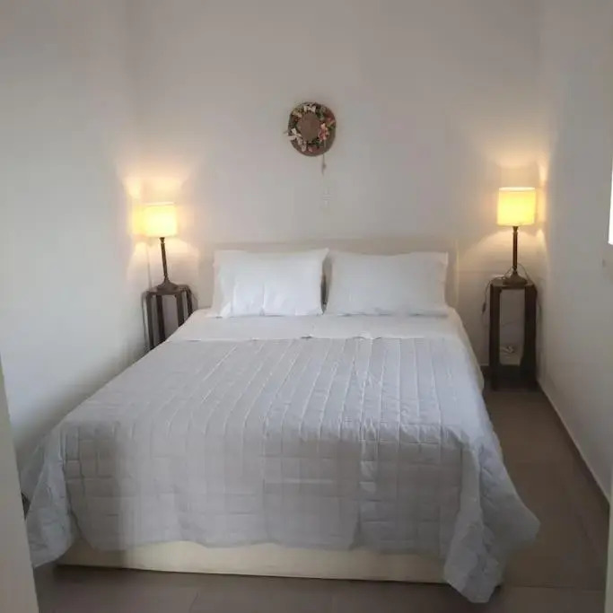 Loutra Kythnos Suites