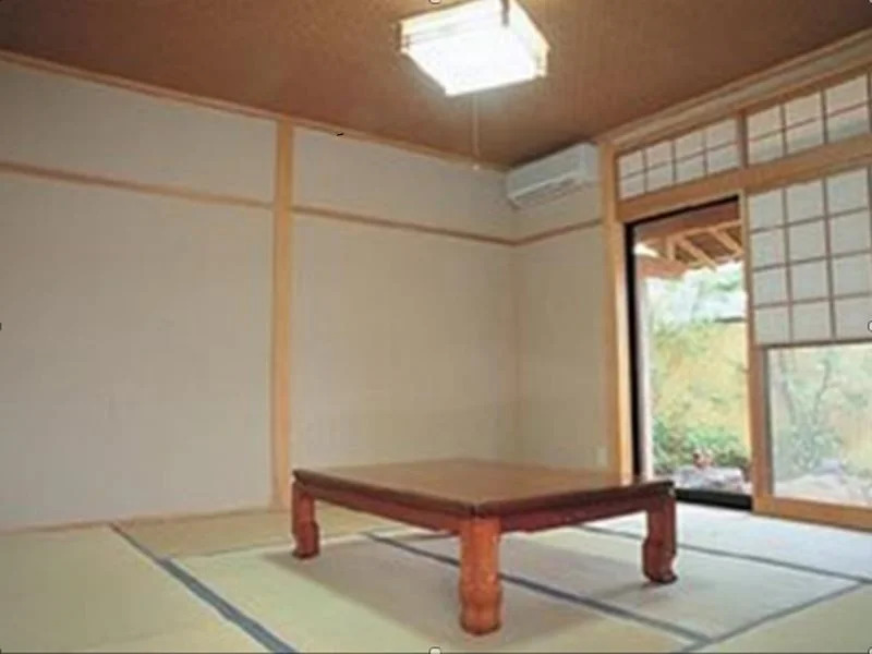 Yufuin Ryokan Yusuraume