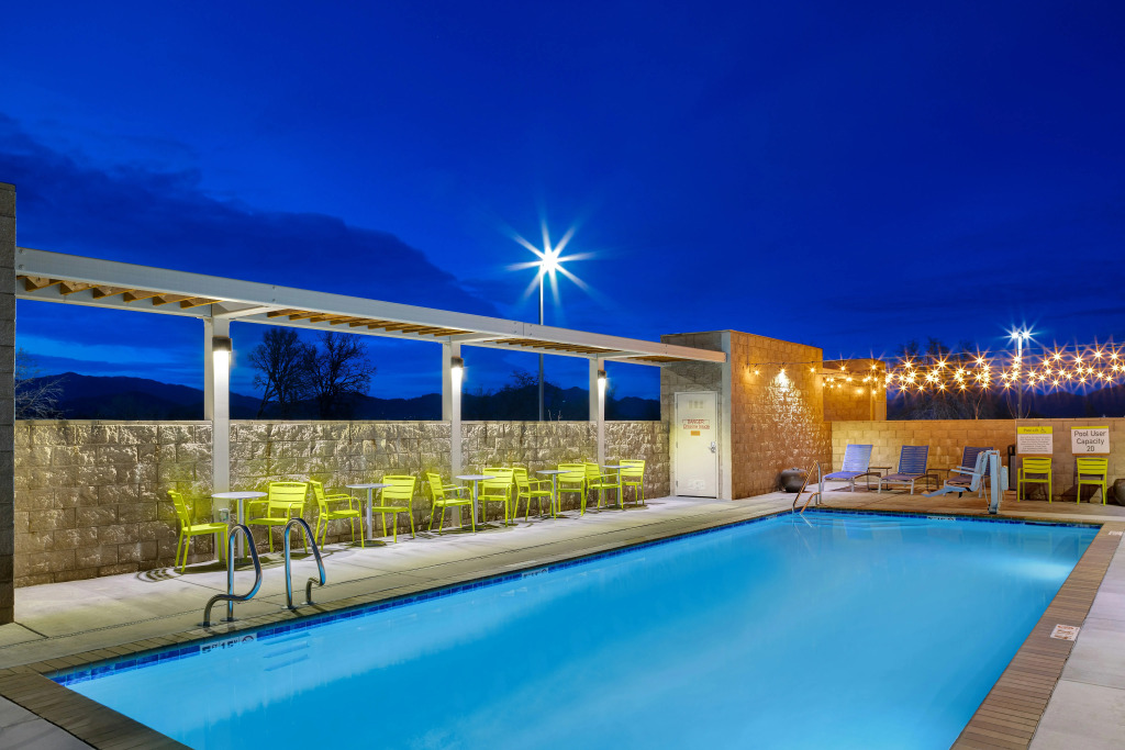Home2 Suites By Hilton Redding