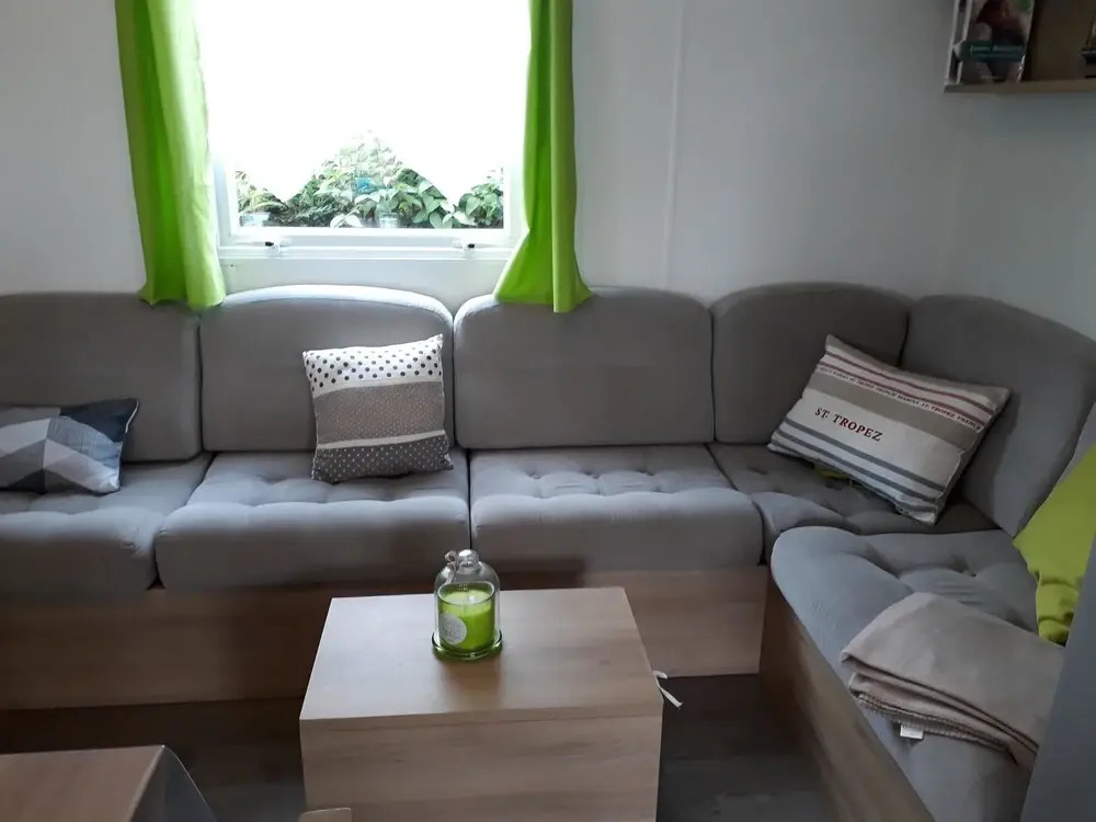 Bungalow With 3 Bedrooms in Les Mathes, Camping Les Charmettes 4 , Wit