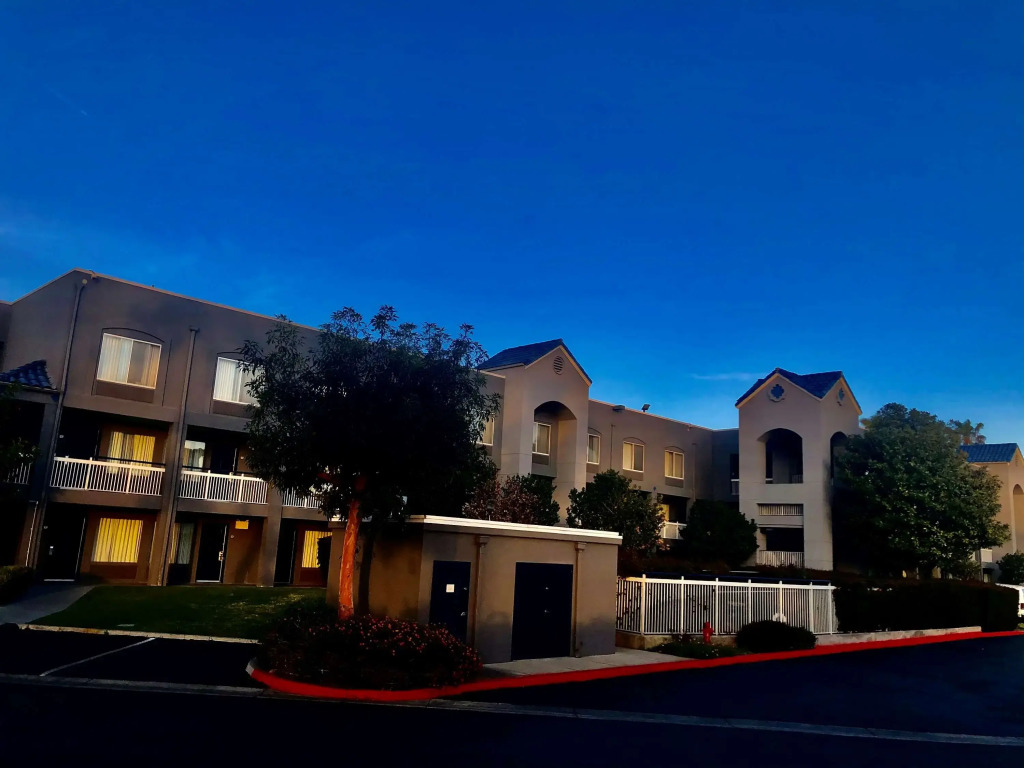 SureStay Hotel by Best Western Ontario Airport