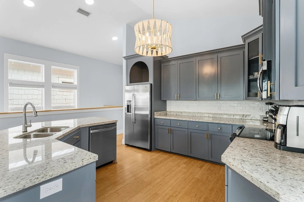 Beach Bay Getaway! Bayfront 4BR 4BA House Sleeps 12 Private Pool Boat Dock