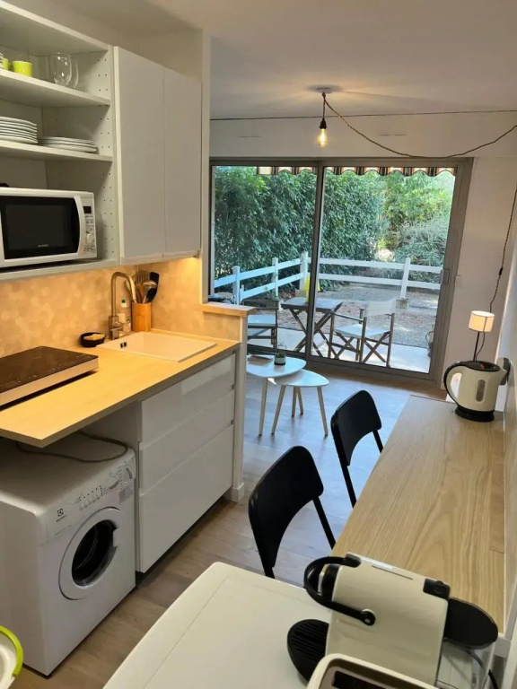 T2 avec magnifique vue mer, piscine, clim, parking