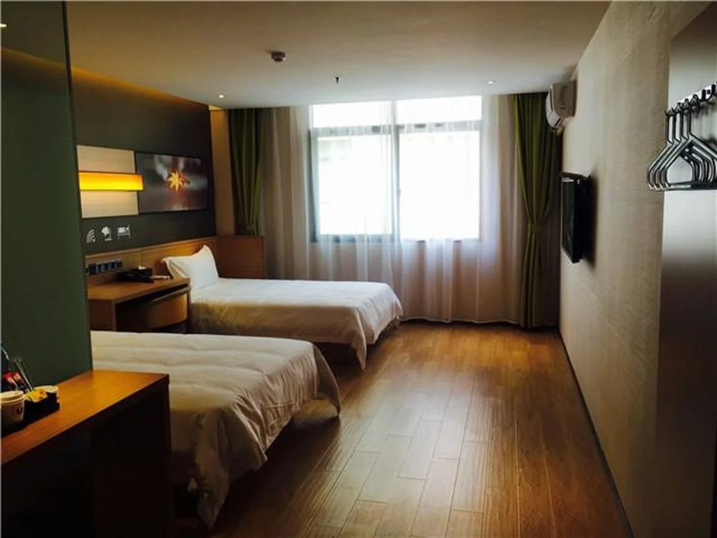 IU Hotel Shanghai Minhang Jiaotong University Dongchuan Road Subway Station Branch