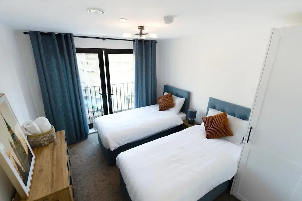 Luxe I Penthouse I Balcony I City Views I Parking I Liverpool City Center I