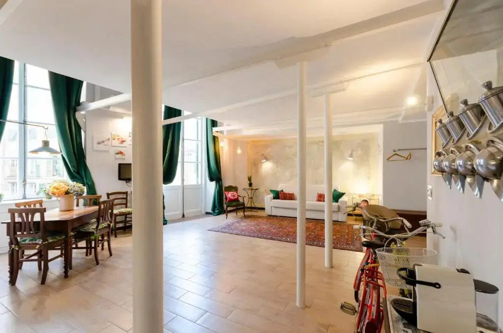 JOIVY Superb Flat Near Ch. Columbus' House