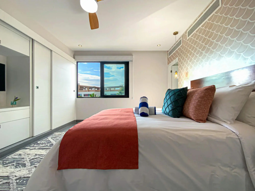 Spectacular & Luxurious Apartment Playa del Carmen Rooftop Pool, Golf Course & Tennis Court