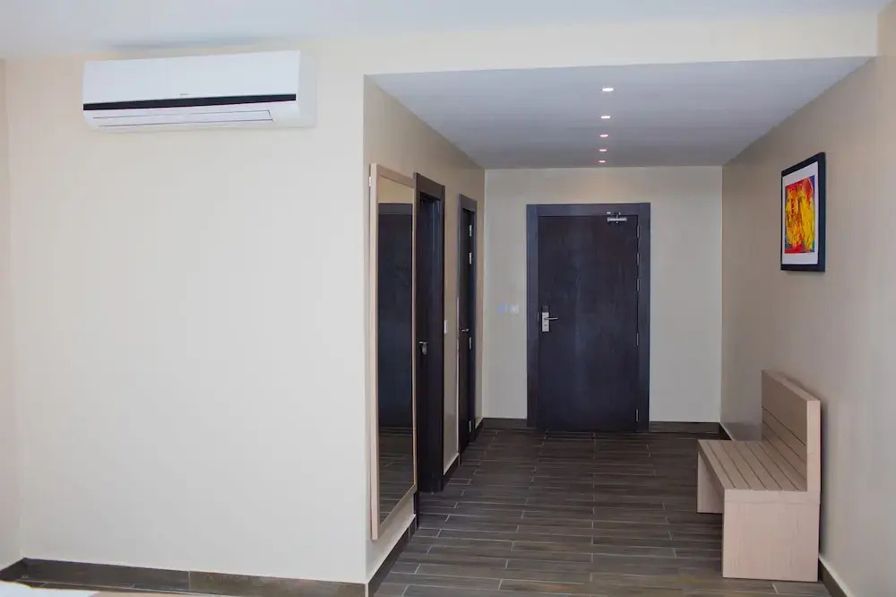 Fly Hotel