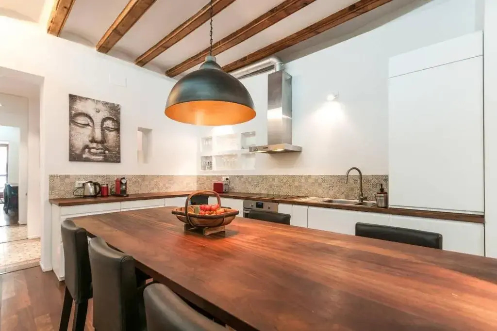 Barcelonaforrent Alessandra Central Ramblas Apartment