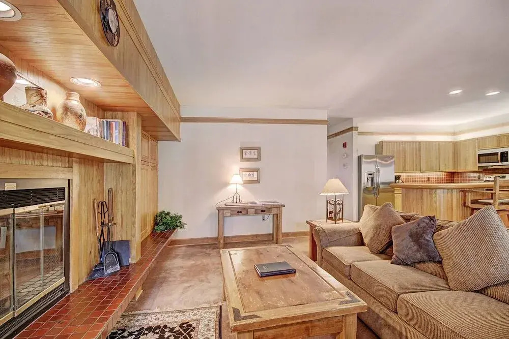 2705 Chateaux DMont