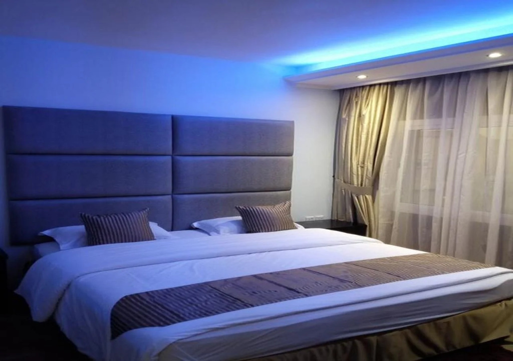 Shayah Suites
