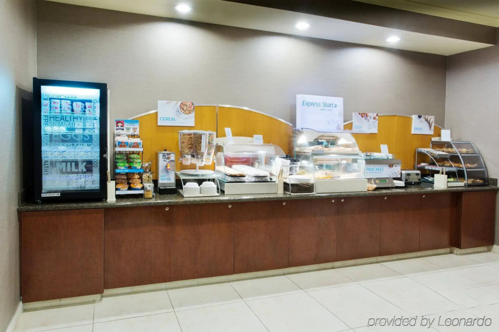 Holiday Inn Express Hotel & Suites Astoria by IHG