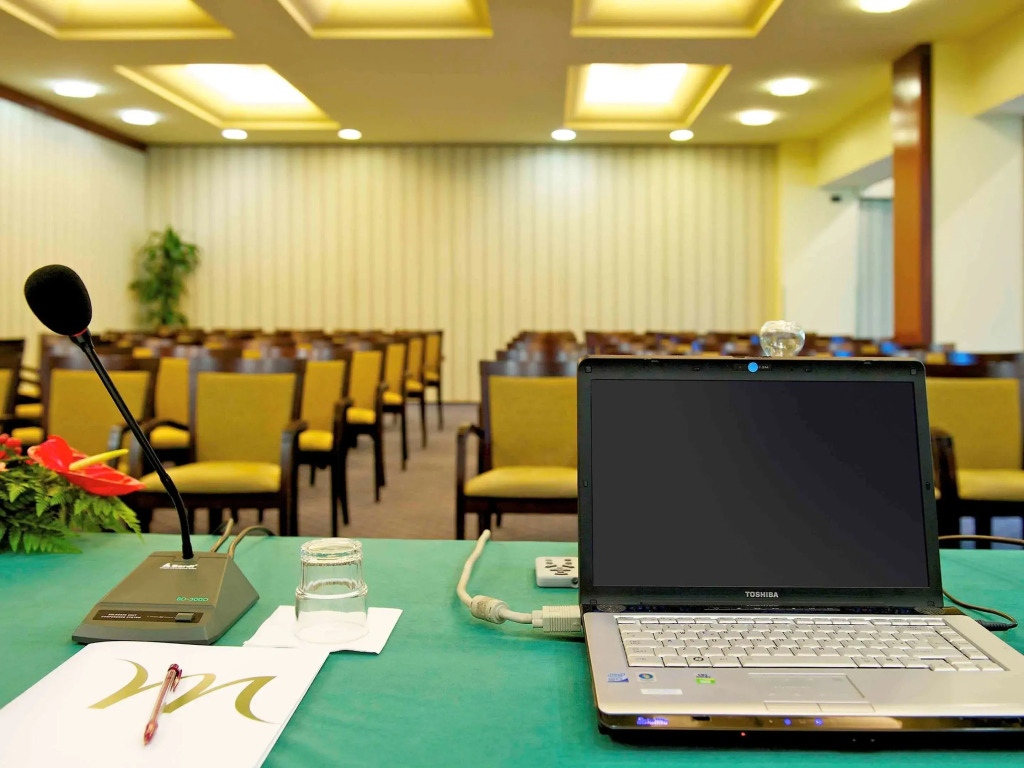 Отель Mercure Astoria Reggio Emilia