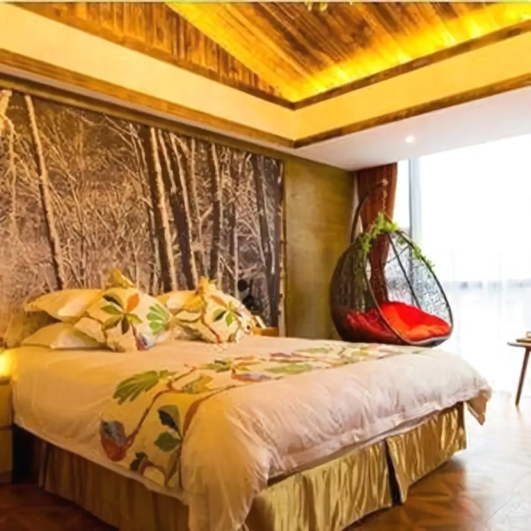 Wanzhen Wenyi Hotel