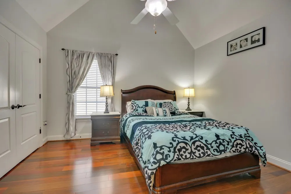 High Point Vacation Rental w/ Private Deck!