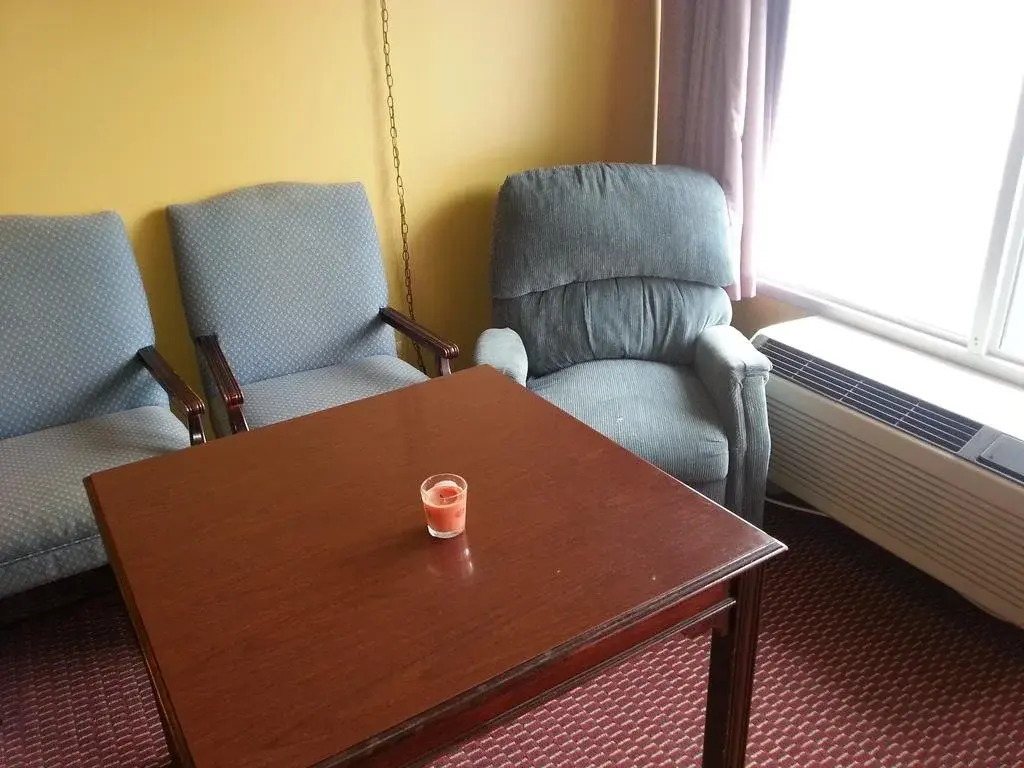 Gray Plaza Motel West Frankfort