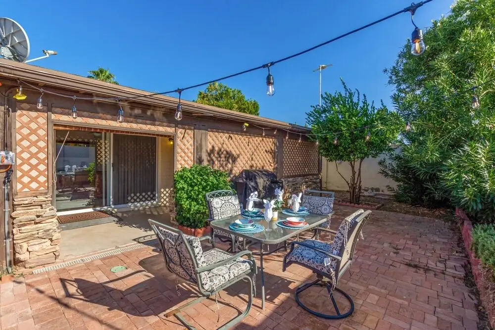 29th Phoenix 4 Bedroom Home by Redawning