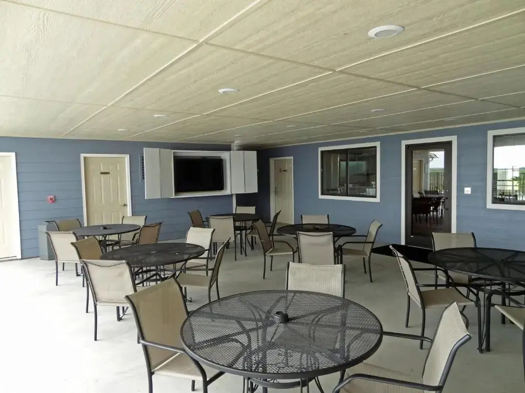 Kenedy Inn and Suites