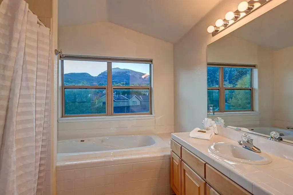 Crossroads Townhome 681B
