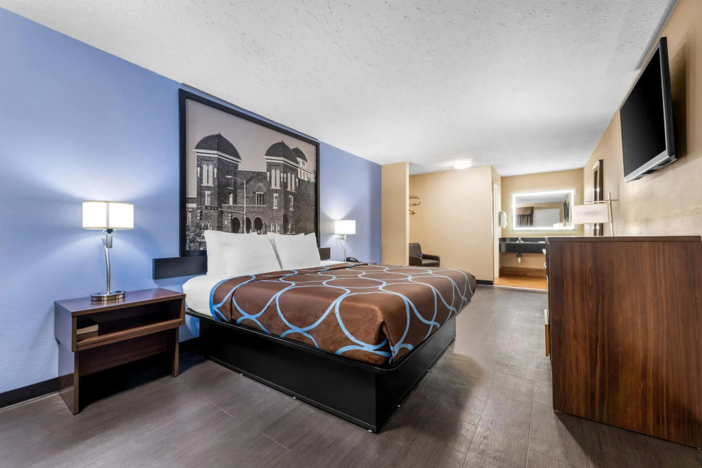 Super 8 by Wyndham Gadsden AL