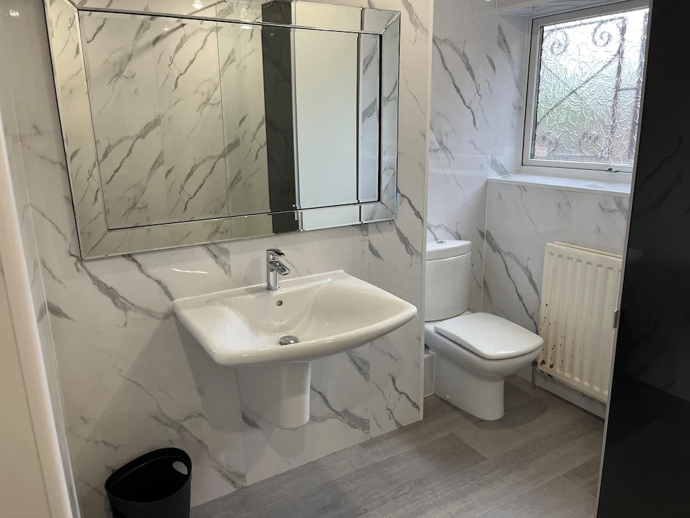 Blaydonburn - Sleeps 6 - Parking - Garden