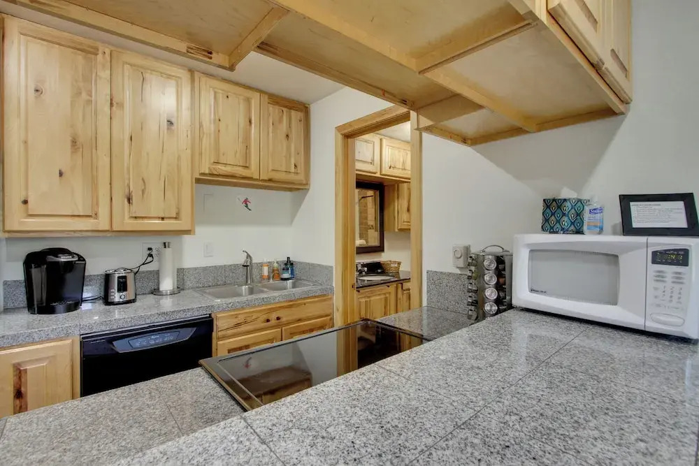 Modern Mountain-view Condo at Big Sky Resort!