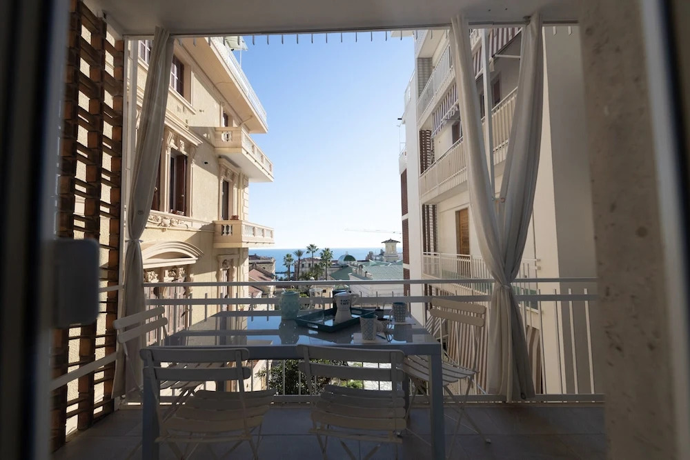 Casin Charme With Terrace by Wonderful Italy
