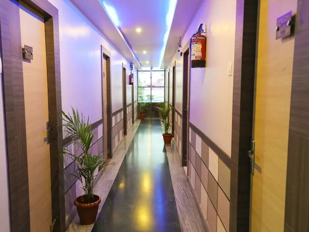 Tanvi Grand by OYO Rooms