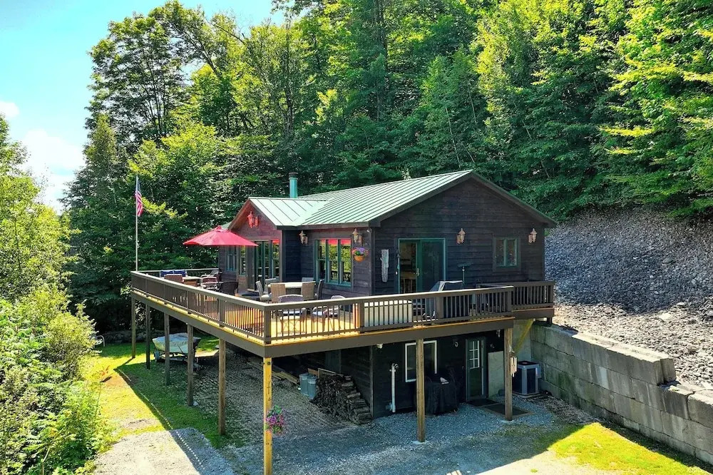 All-season Lake House Between Okemo & Killington!