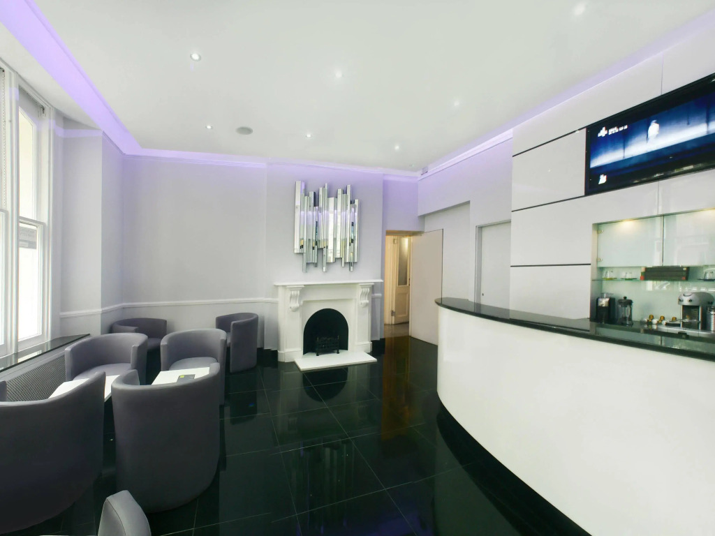 Grand Hotel Bellevue London