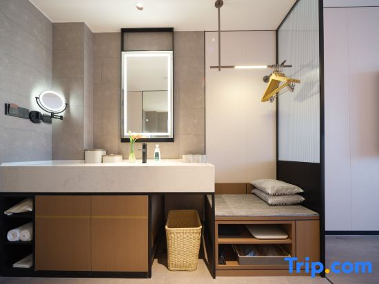Atour Hotel Jinzhou Bohai University Shifu Square