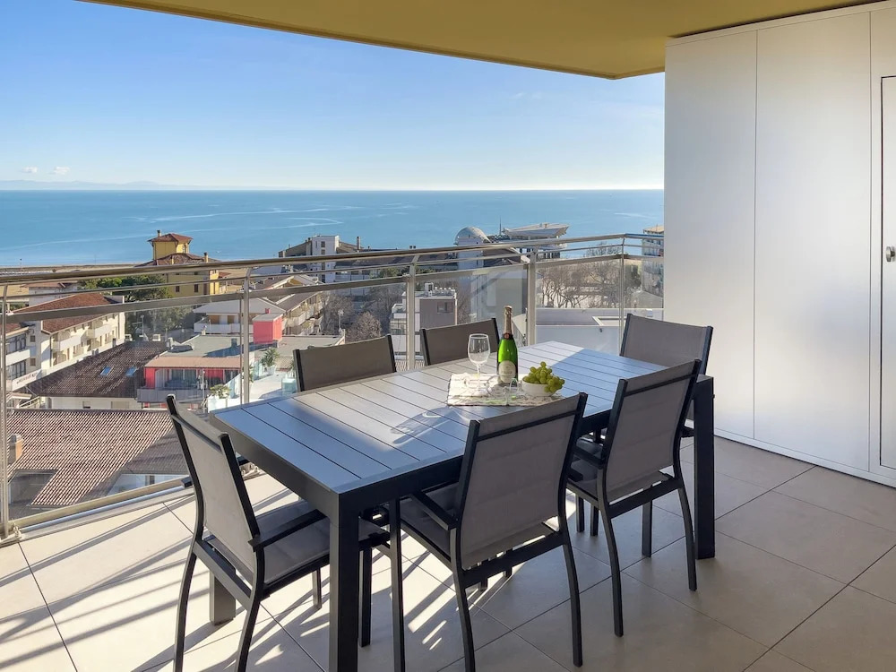 Lignano Penthouse Near Beach
