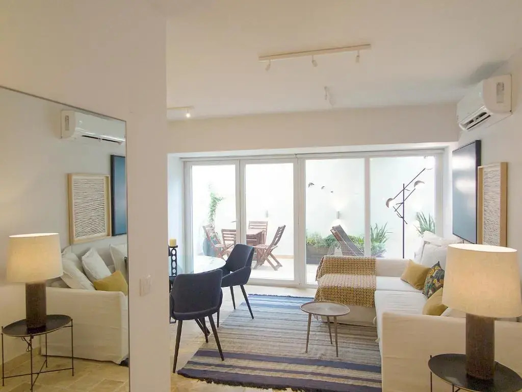 Santos Stylish Cozy Apt – AC_Green Terrace