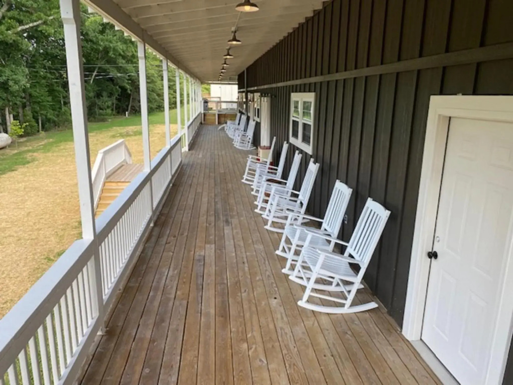 Greeter Falls Lodge Suite 5