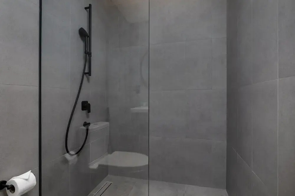 Waves - Top Waterfront 2BR Apartment in Business Bay