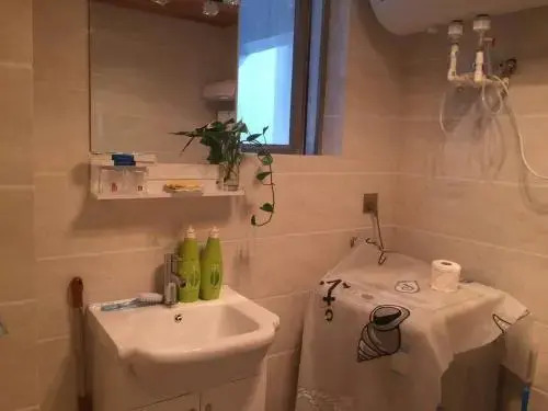 Manifeng Apartment Hotel