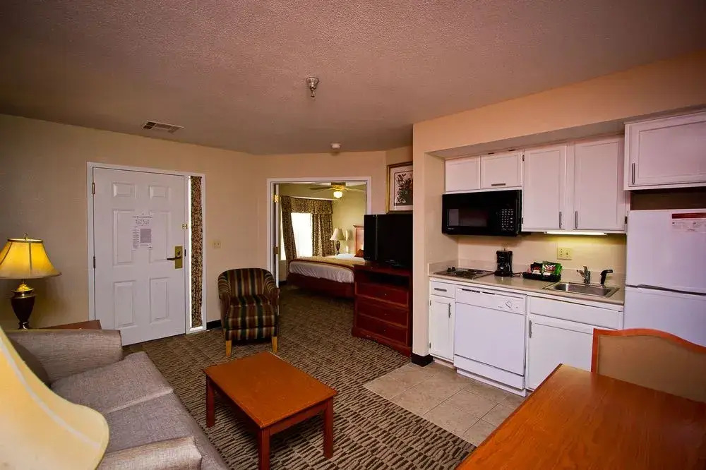 Hawthorn Suites By Wyndham Omaha Central