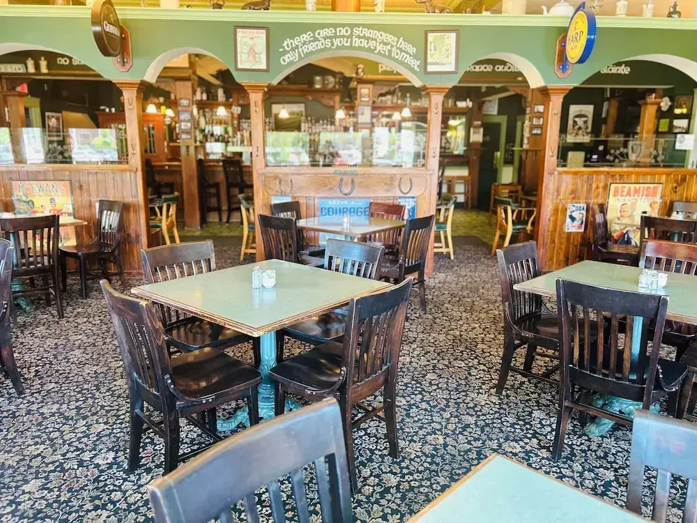 County Clare Irish Hotel & Pub