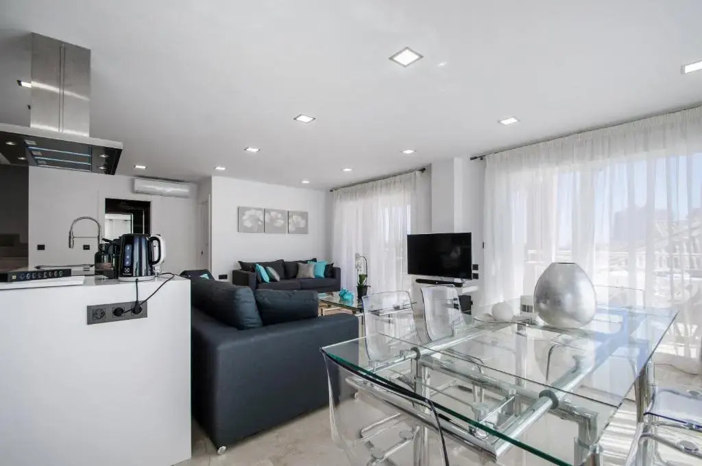 Gorgeous 170 Sq.M. Penthouse with Sea View Terraces