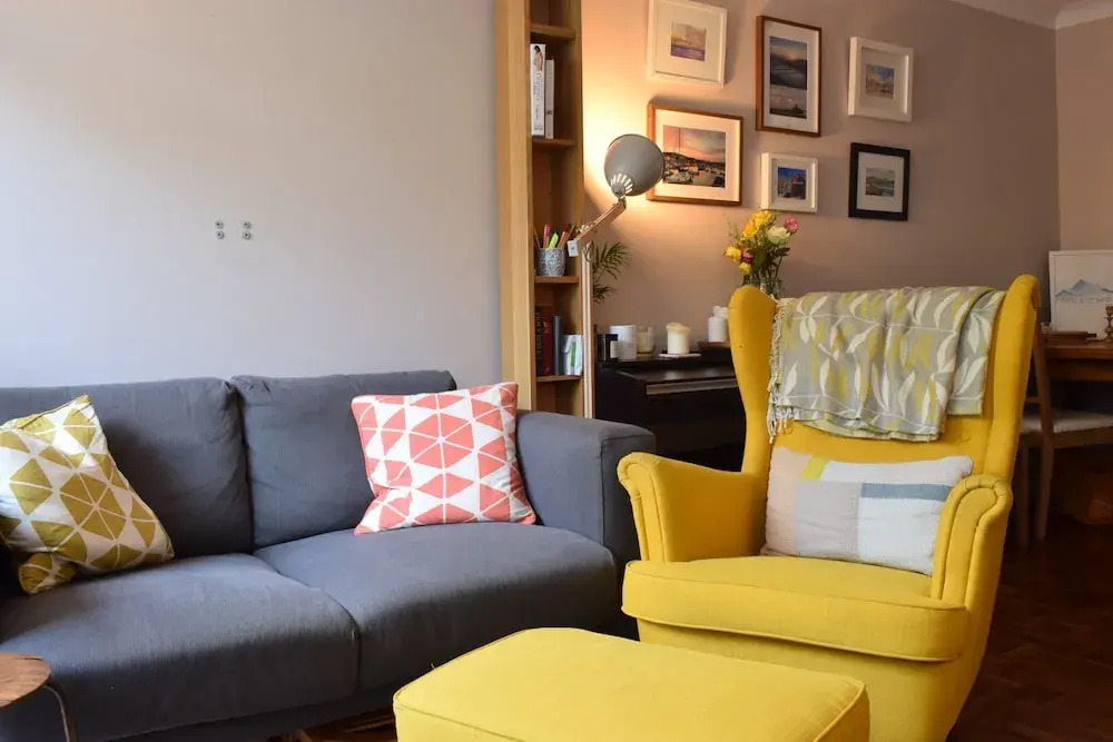 2 Bedroom Maisonette In Islington